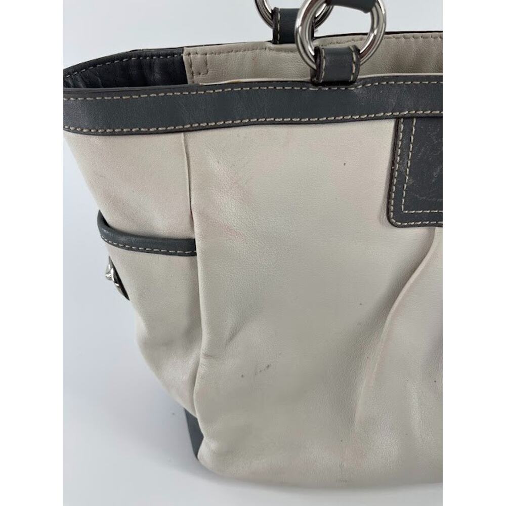 Coach K0960 Medium East West Gallery White Leather Grey Trim Purse - Picture 6 of 9
